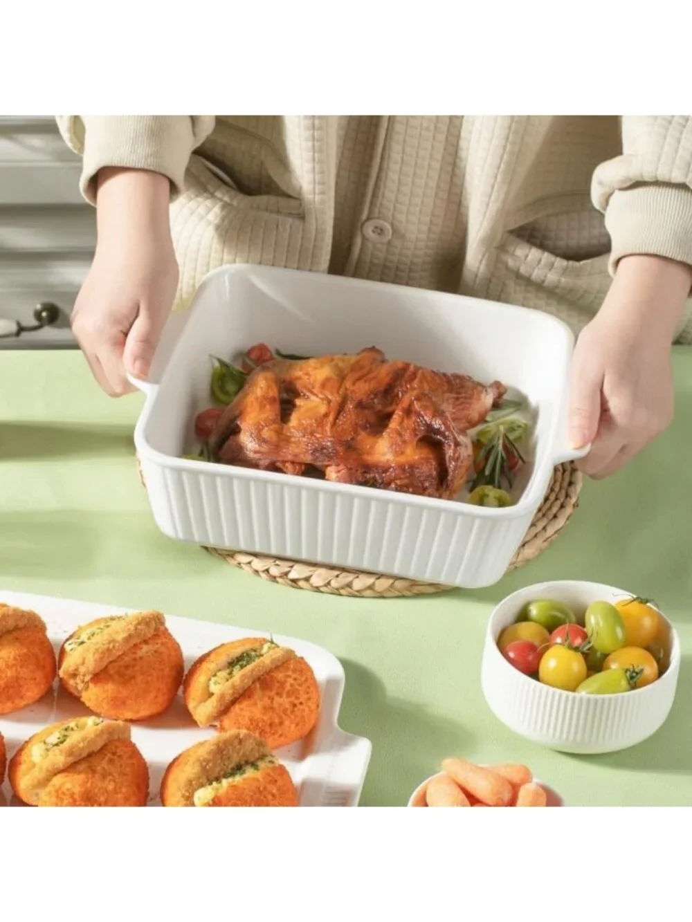 10” Square Casserole Dish with Lid - 2.6 Qt Porcelain Bakeware for Lasagna